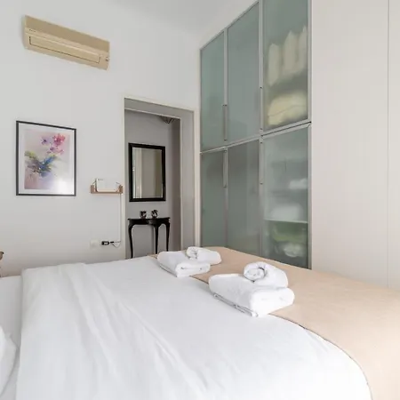 Apollonas Luxurious Apartments-3